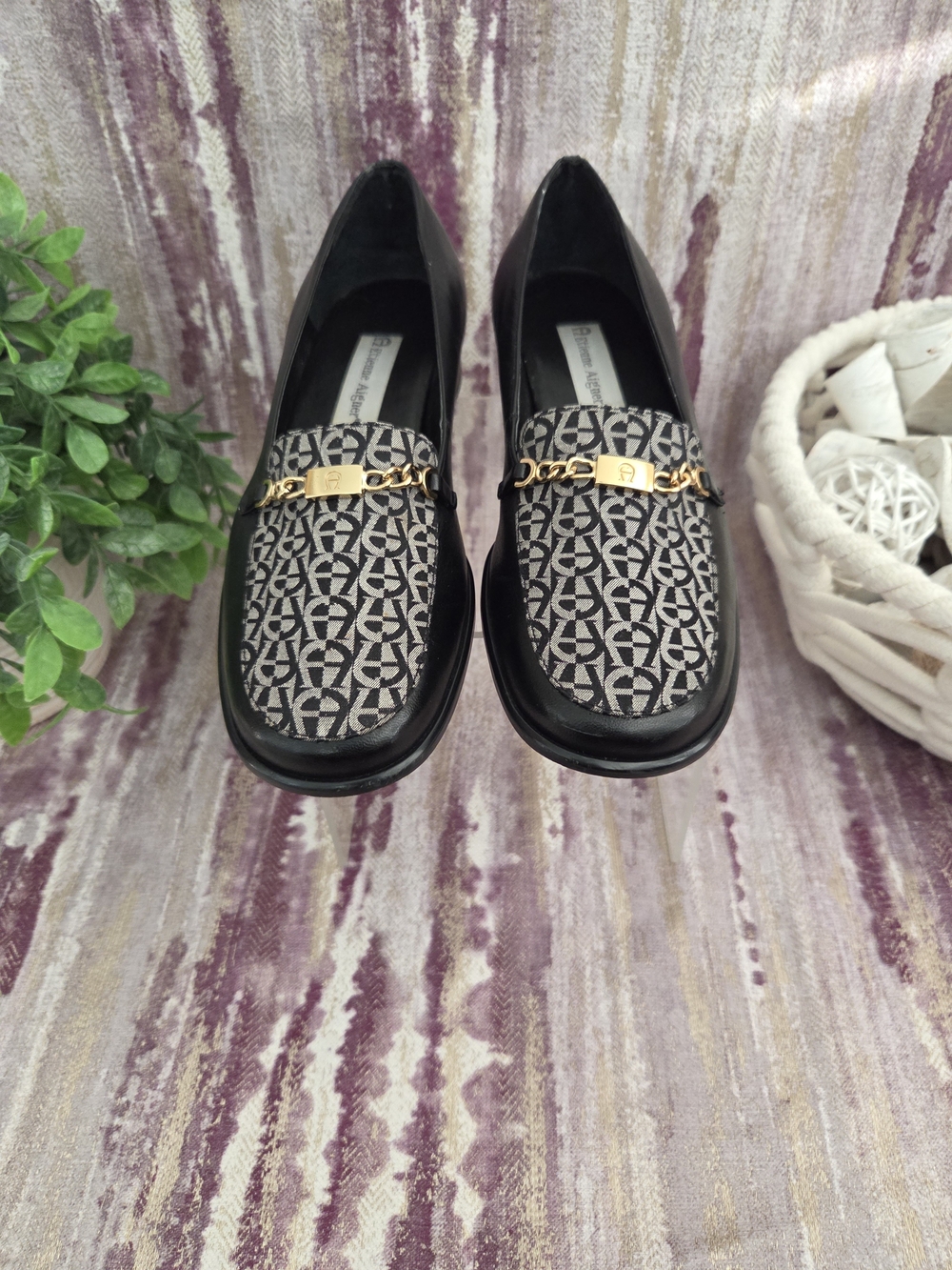 Vintage Etienne Aigner Black Logo-Pattern Chain Loafers Size 9